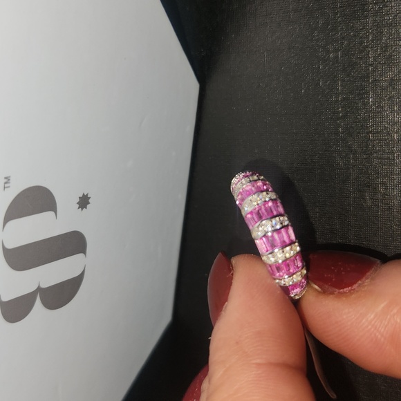 Ring - Picture 2 of 5